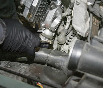 Land-Rover-2.2-Diesel-Engine-Turbo-Failure-&-Oil-Seal-Repair-6